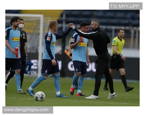 乌赖堡与门兴对决揭示德甲新赛季的激烈竞争与球队实力的较量