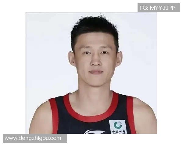 周鹏:从篮球场上的拼搏者到生活中的榜样,展现不屈精神与团队力量 周鹏:从篮球场上的拼搏者到生活中的榜样,展现不屈精神与团队力量