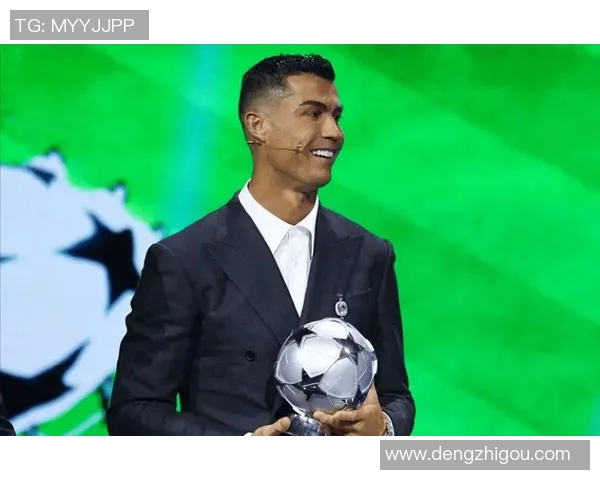 球迷疯狂冲入赛场抢C罗球衣引发热议欧冠奇葩瞬间再添一笔