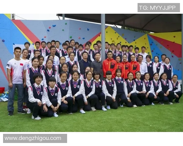 南京攀岩队与上海攀岩队的精彩对决赛后分析与经验总结